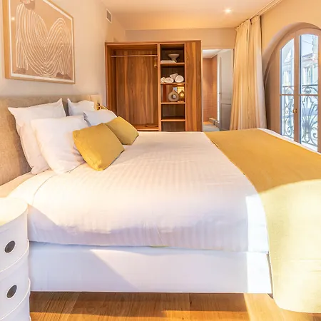 La Maison De Blanche Πανσιόν 3*